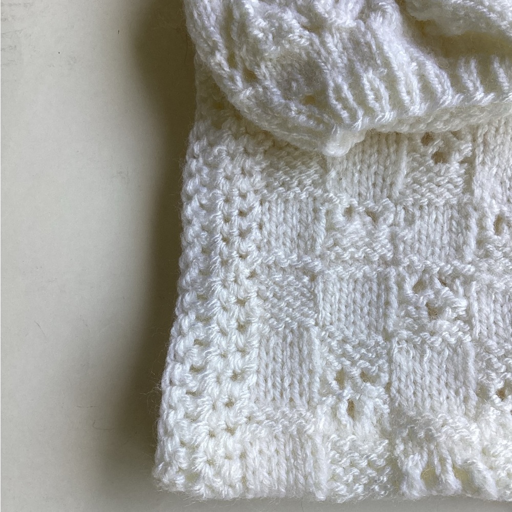 Carseat Baby Blanket Hand Crafted White Knitted Unisex - Picture 10 of 16